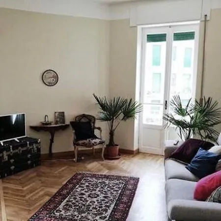 Beautiful With Great Downtown Location Apartment *